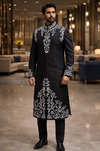 Sherwani negro real bordado elegante