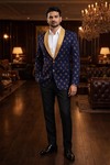 Blazer bleu col châle en velours doré