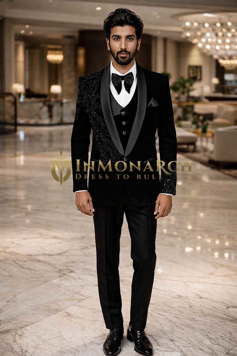 Esmoquin negro bordado elegante hombre