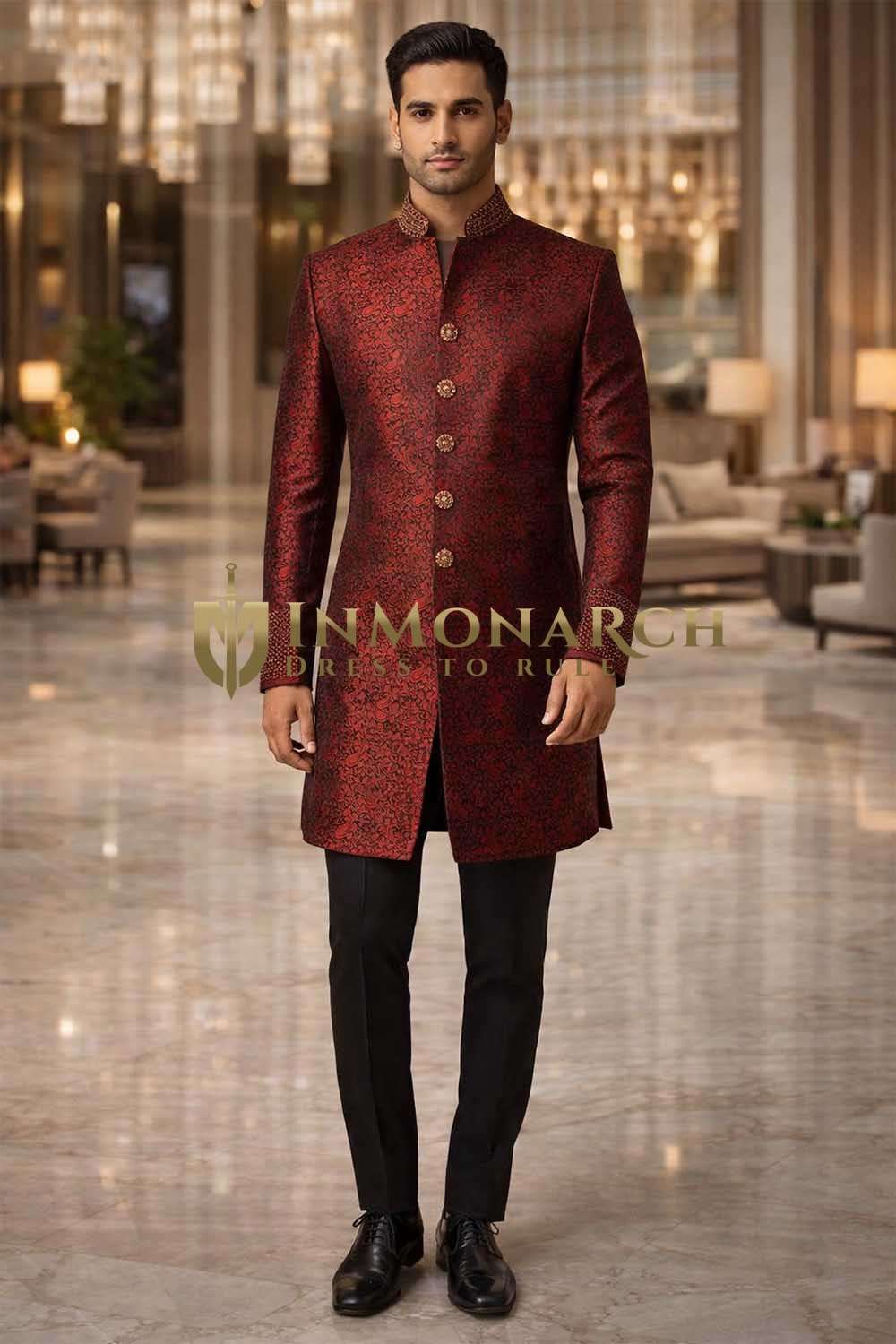 Costume indo occidental rouge foncé brodé