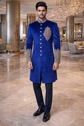Sherwani azul terciopelo con cuello alto