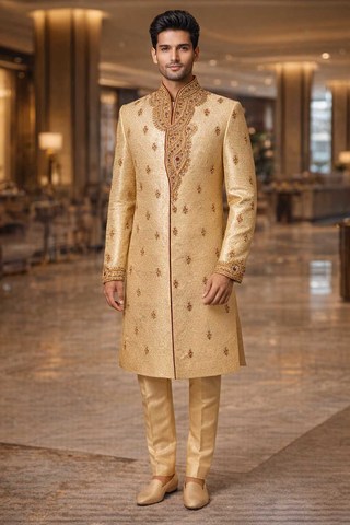 Traje indo occidental cuello alto amarillo