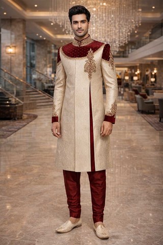 Sherwani gold mit bordeaux Samtbesatz