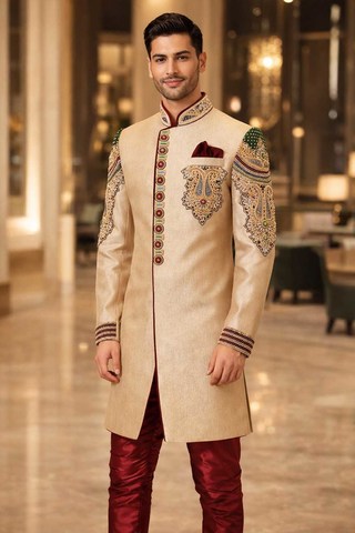 Tenue indo occidentale brodée beige avec pyjama bordeaux