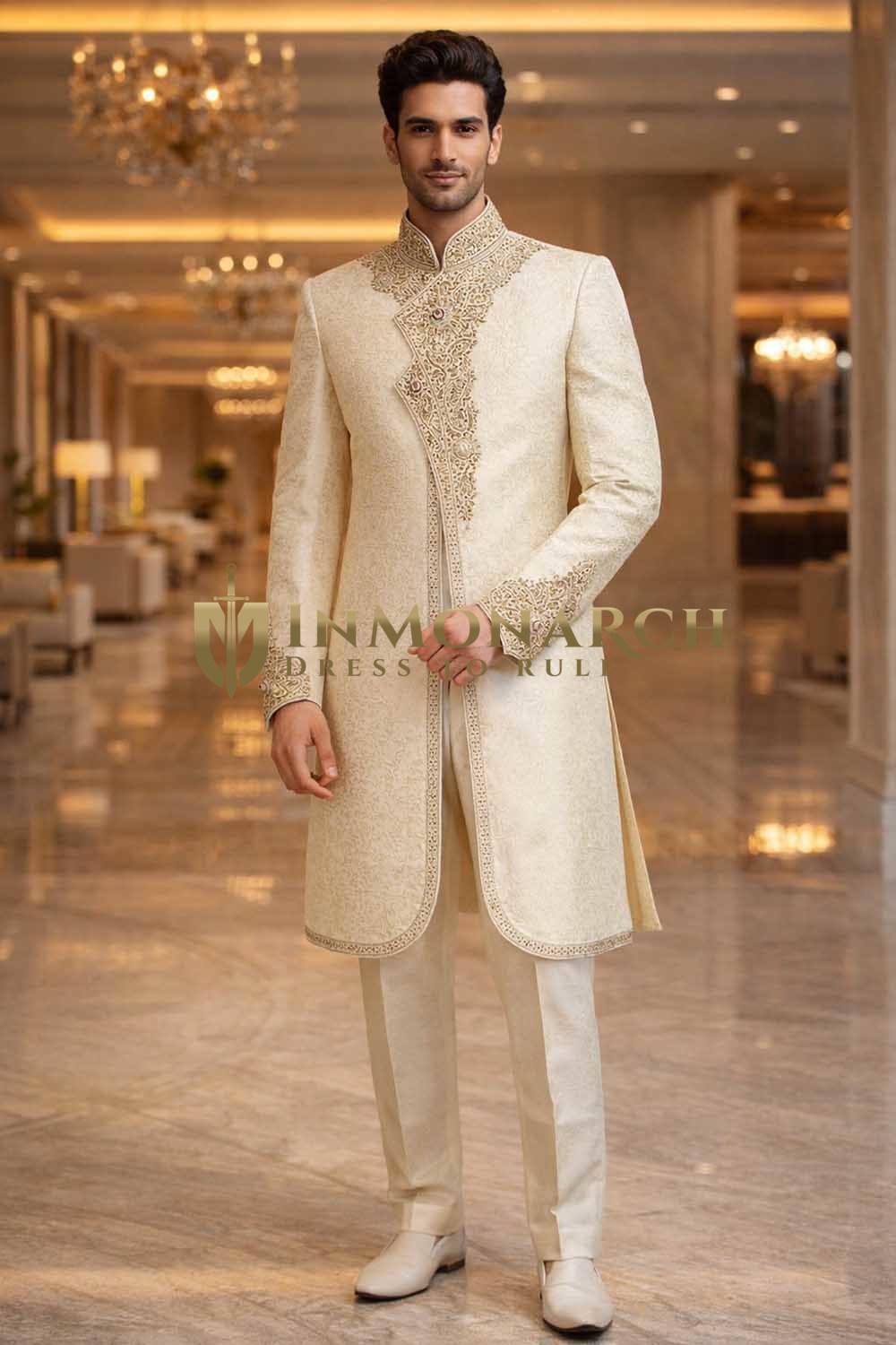 Sherwani court crème brodé pour marié
