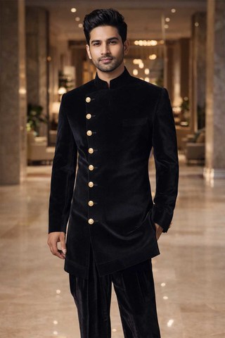 Sherwani indo occidental negro elegante novio
