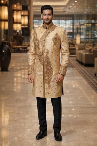 Sherwani indio burlywood bordado pesado