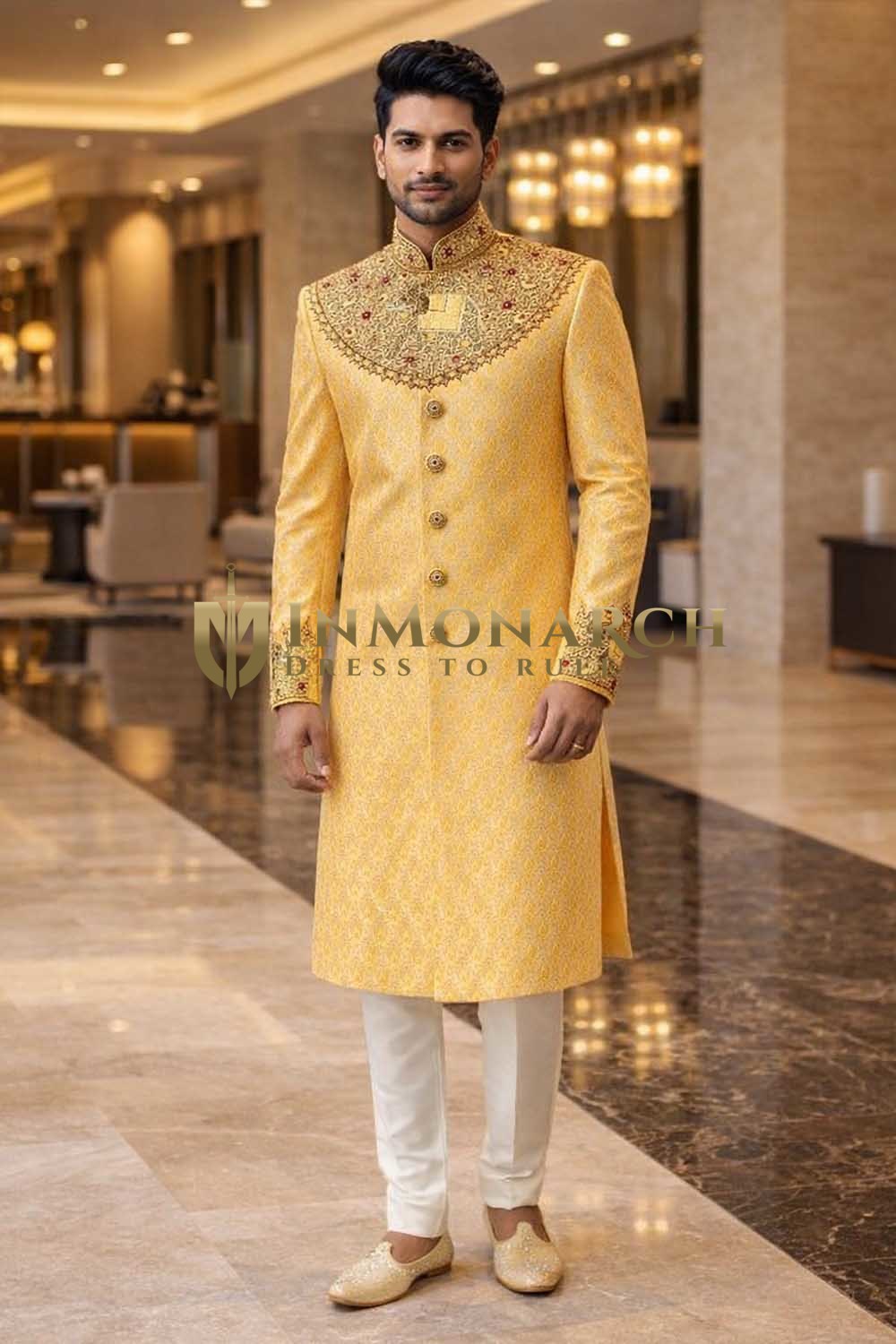 Tenue indo jaune brodée homme