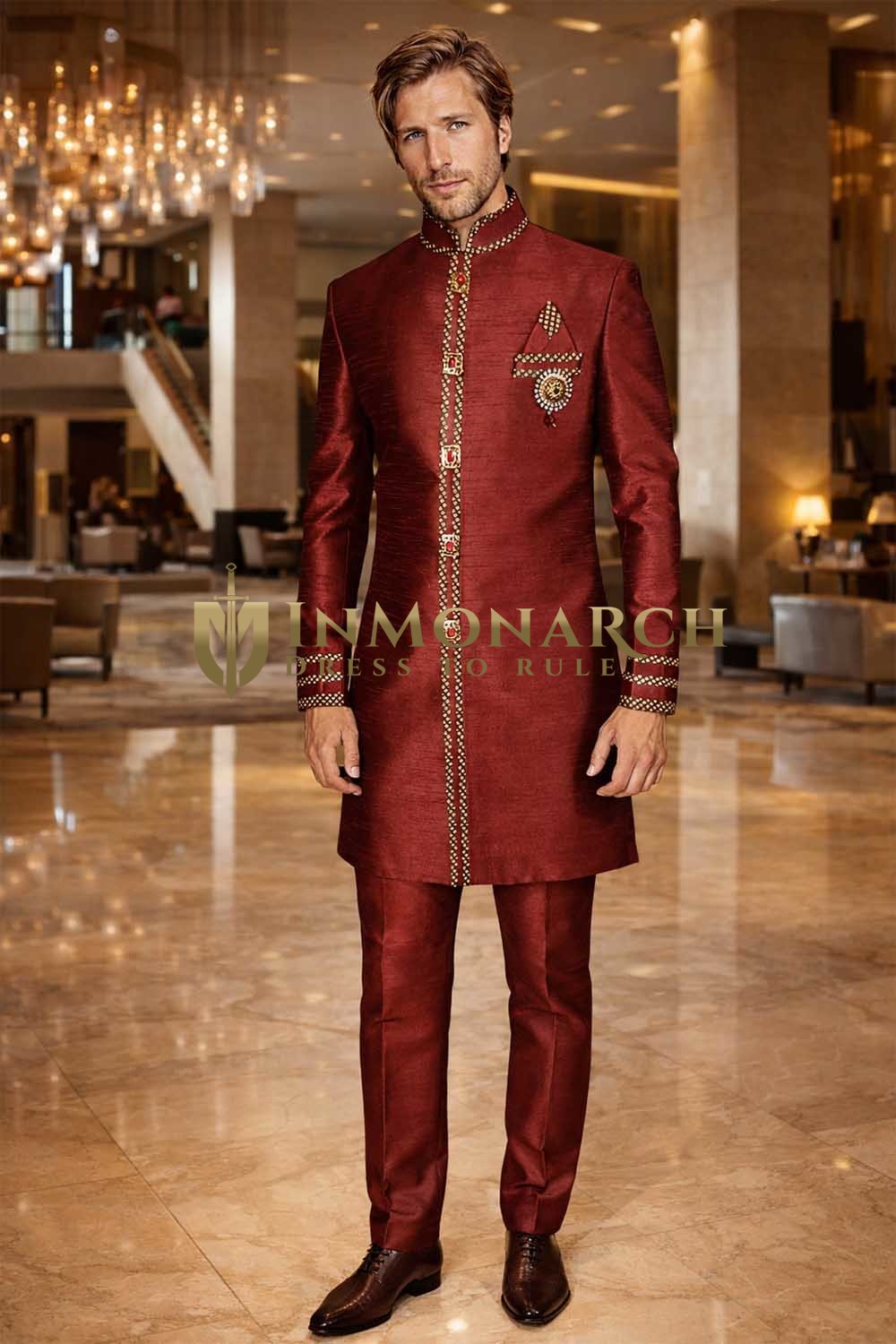 Roter Indo-Western Hochzeitsanzug