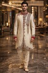 Indo-Western Hochzeitsanzug Beige Bordeaux