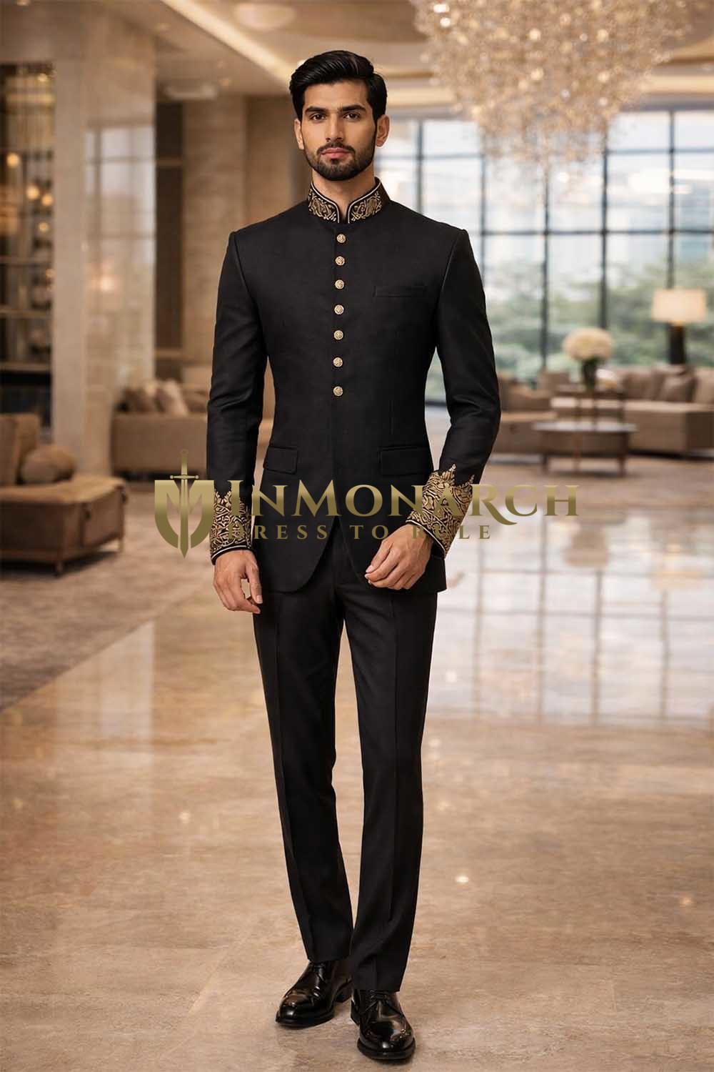 Traje negro bordado estilo real