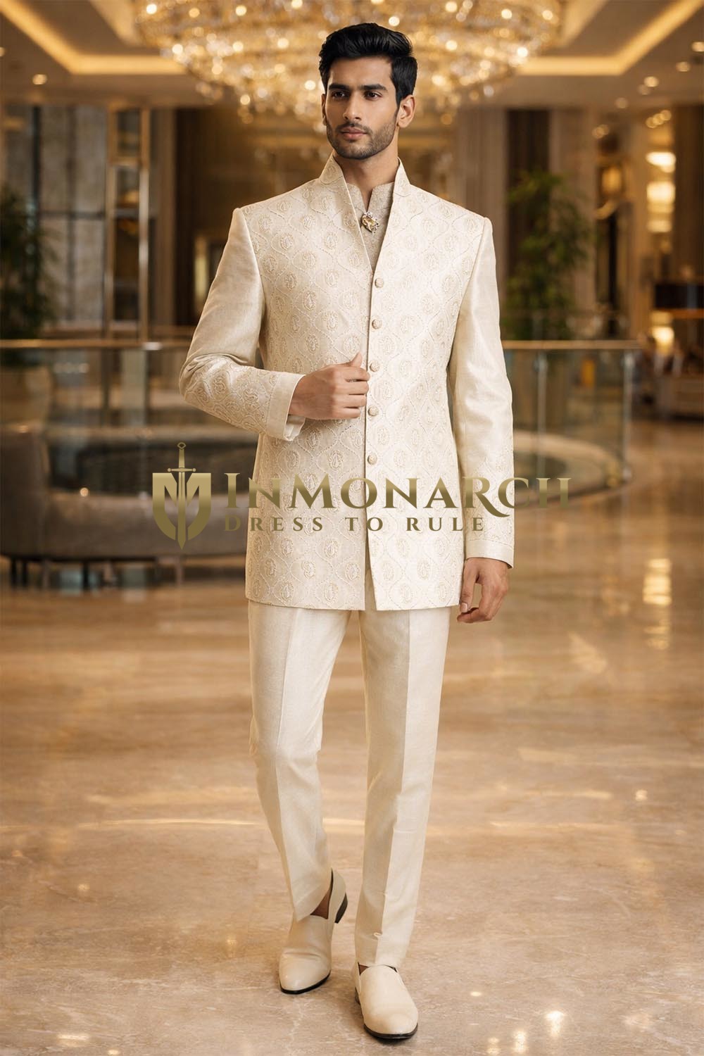 Traje Jodhpuri cuello en V