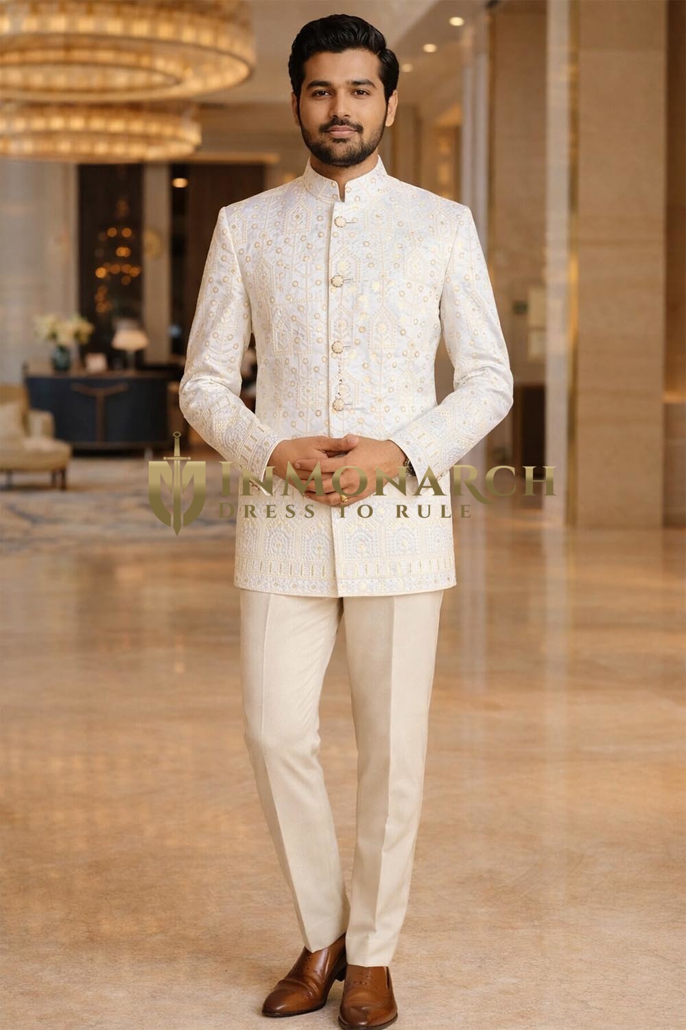 Traje Jodhpuri crema elegante