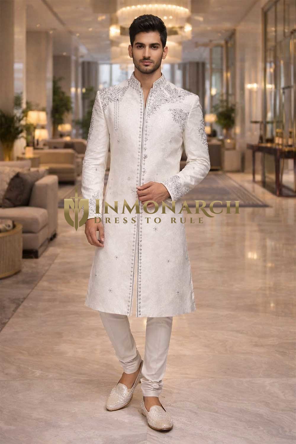 Sherwani clásico blanco con bordado