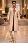 Sherwani marfil indio bordado oro