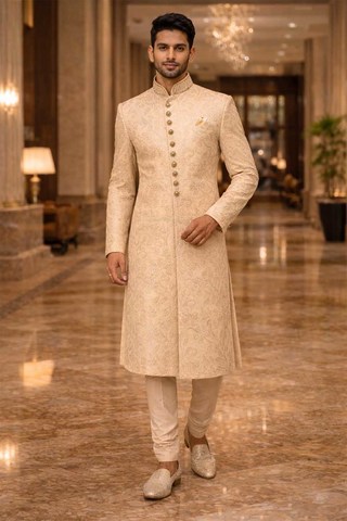 Bestickter Hochzeits-Sherwani in Burlywood