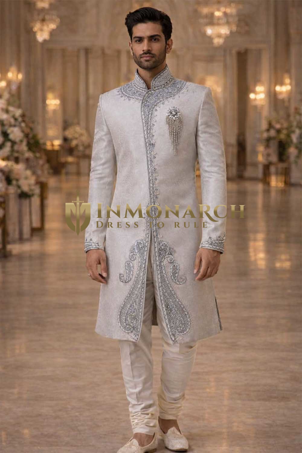 Sherwani indo-occidental blanc brodé mariage