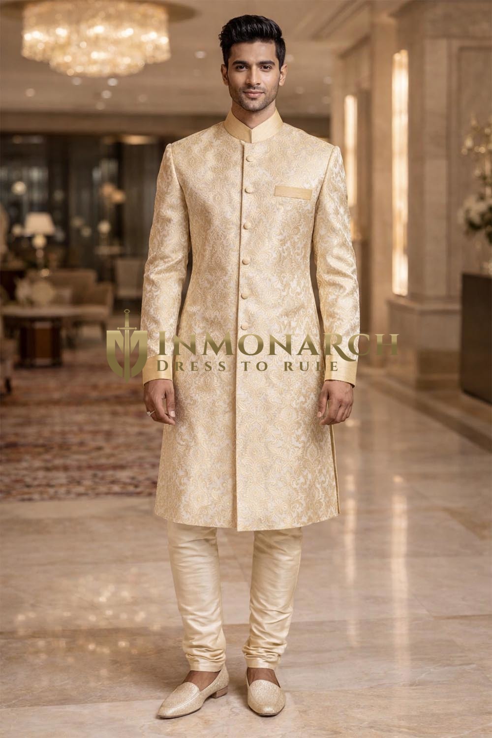 Sherwani Jodhpuri doré crème col mandarin
