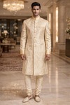 Sherwani Jodhpuri doré crème col mandarin