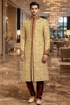 Sherwani mariage brodé velours marron