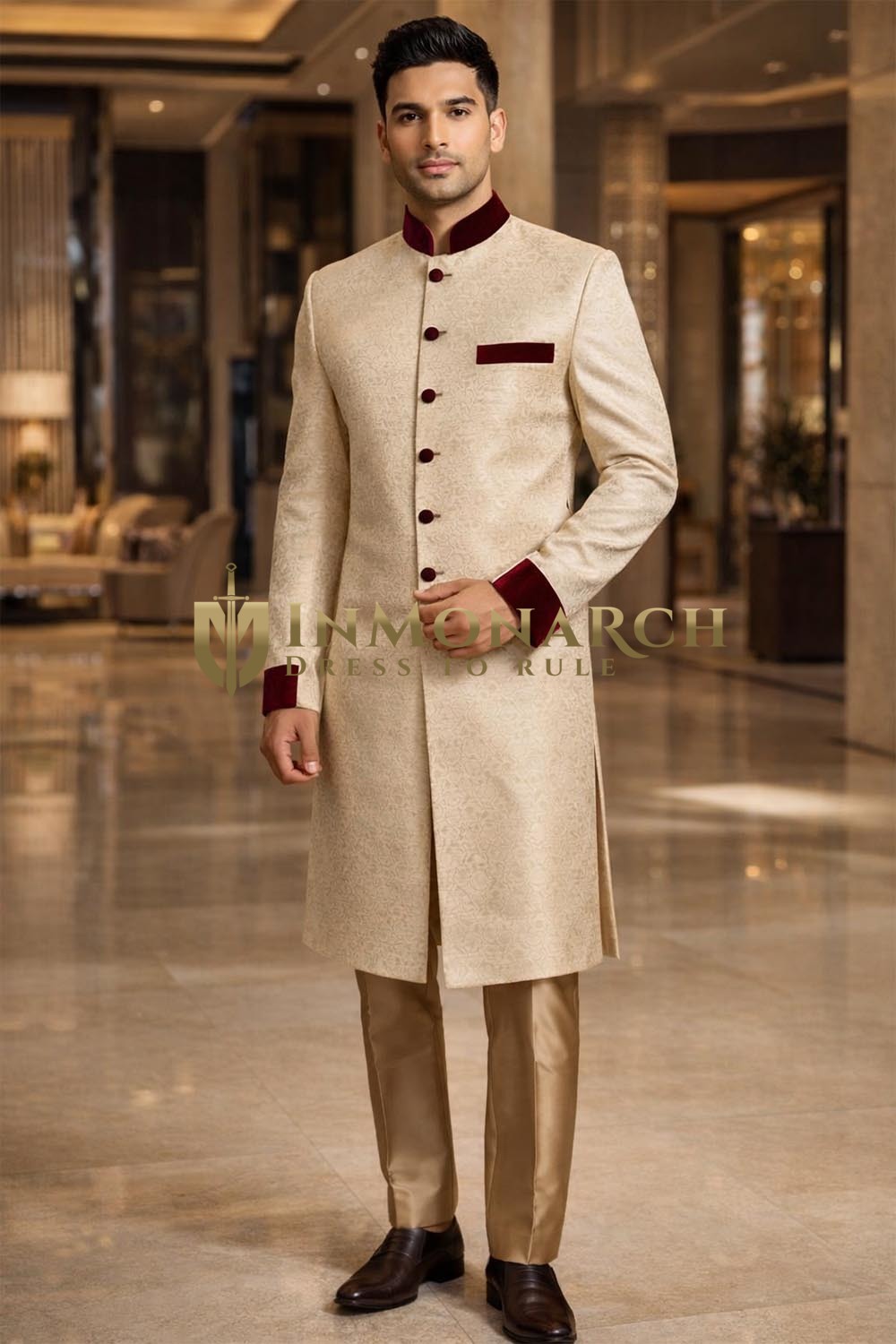 Sherwani beige mariage velours bordeaux