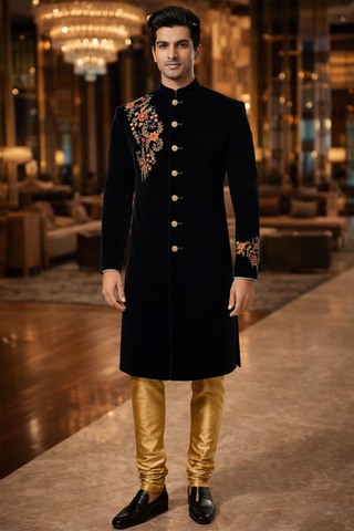 Sherwani negro flores rosa dorado