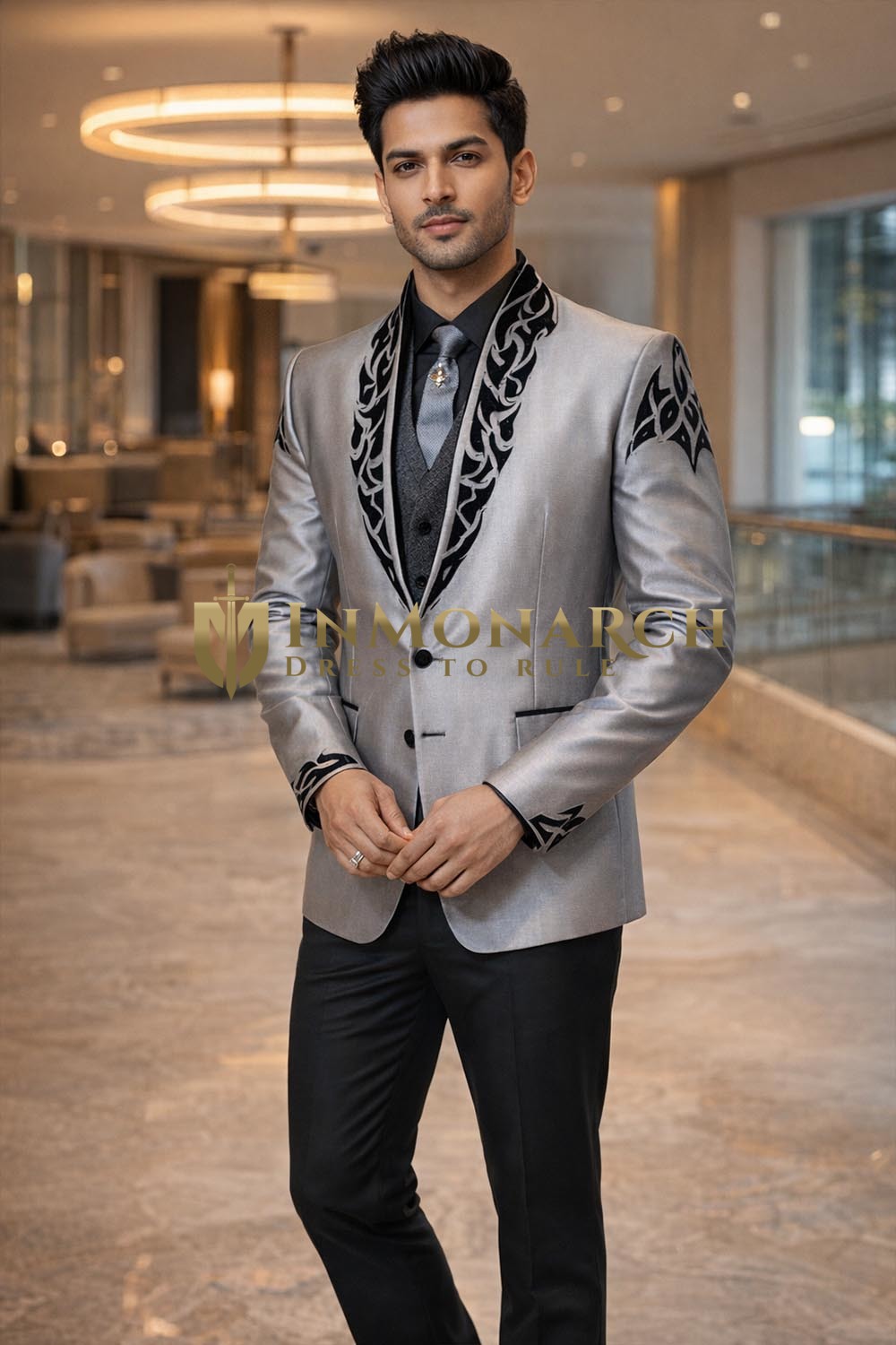 Traje boda cuello alto patchwork