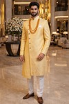 Traje indowestern amarillo boda hombre