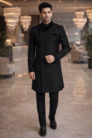 Traje indo occidental estilo angrakha negro