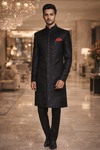 Tenue indo occidentale élégante brodée