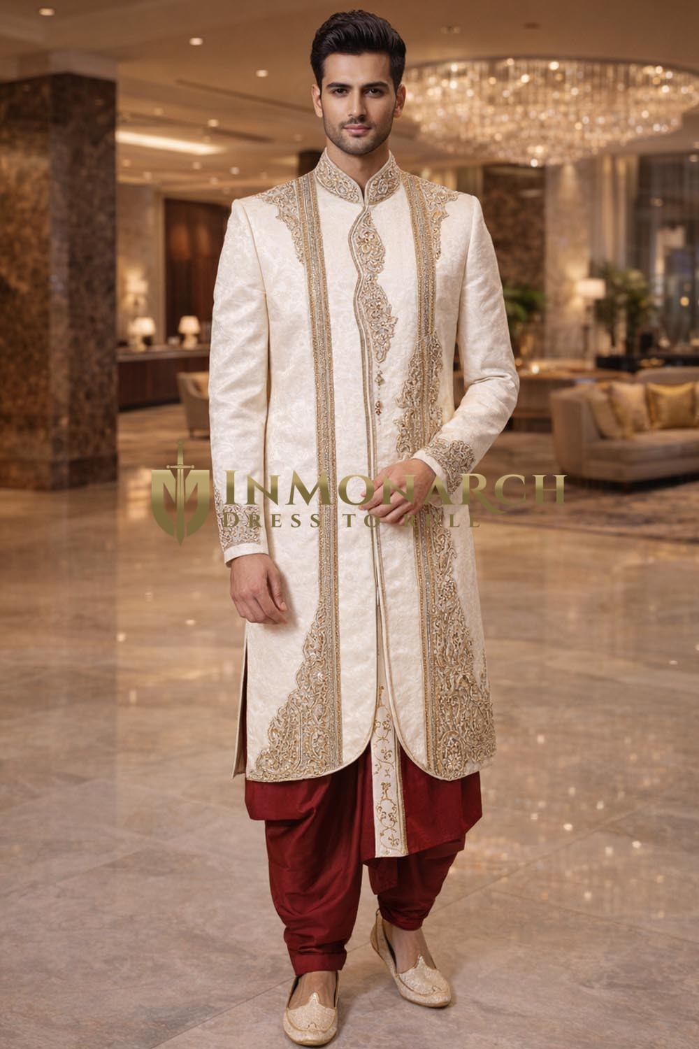 Sherwani court crème brodé avec dhoti bordeaux