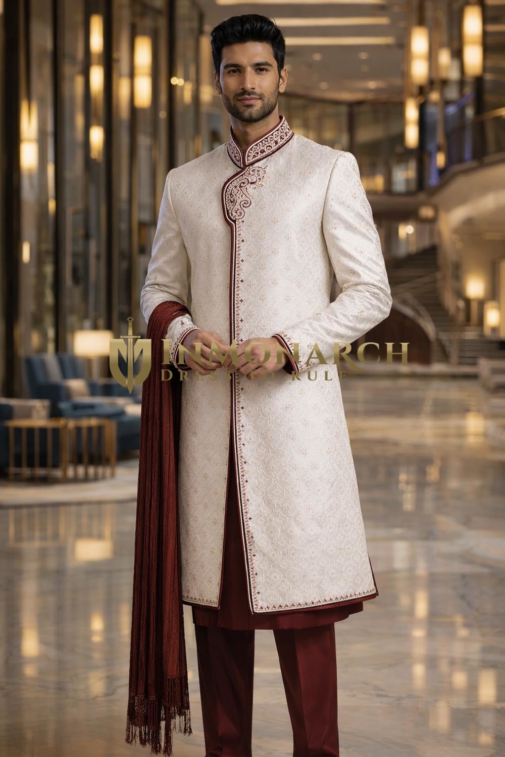 Traje indo occidental angarakha blanco bordado