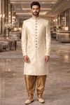Traje indo occidental marfil dorado