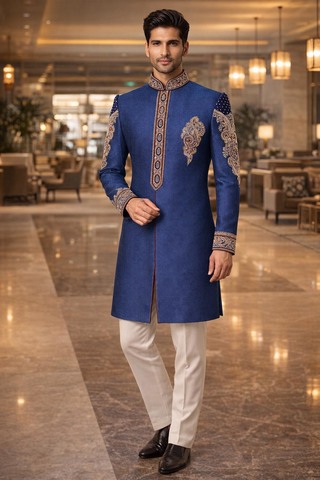 Traje indo occidental azul con bordado