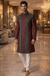 Sherwani rojo bordado diseño exclusivo