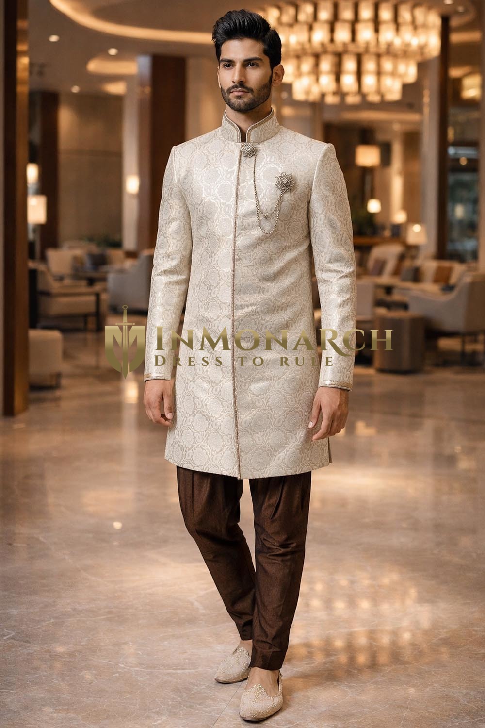 Traje indo occidental cuello Nehru crema