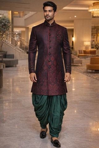 Traje bordado indo occidental marrón