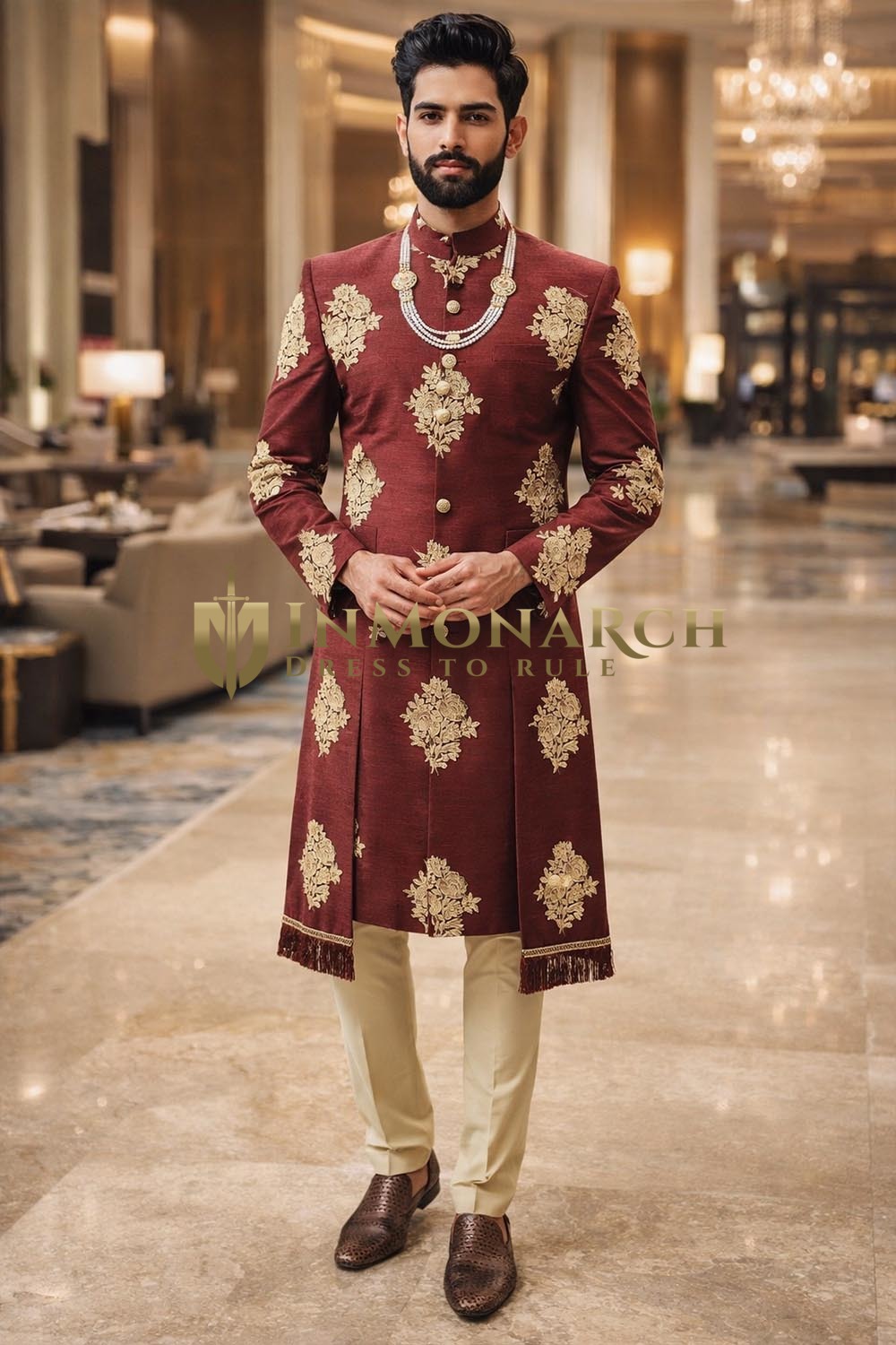 Sherwani indo occidental burdeos bordado