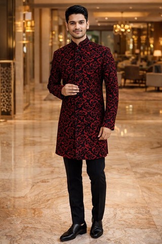 Sherwani lin rouge brodé noir