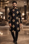 黒色刺繍新スタイルインドウェスタン花婿用シェルワーニ