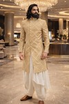 Sherwani indo-occidental brodé couleur bois clair