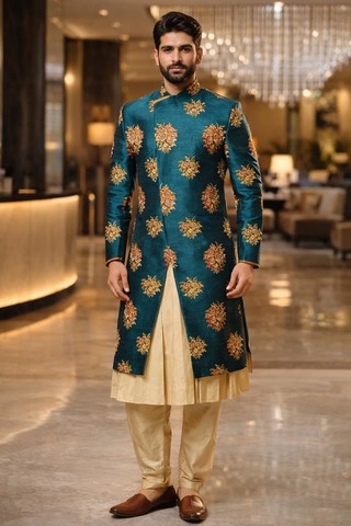 Bestickter Sherwani in Pfauenblau für Bräutigam