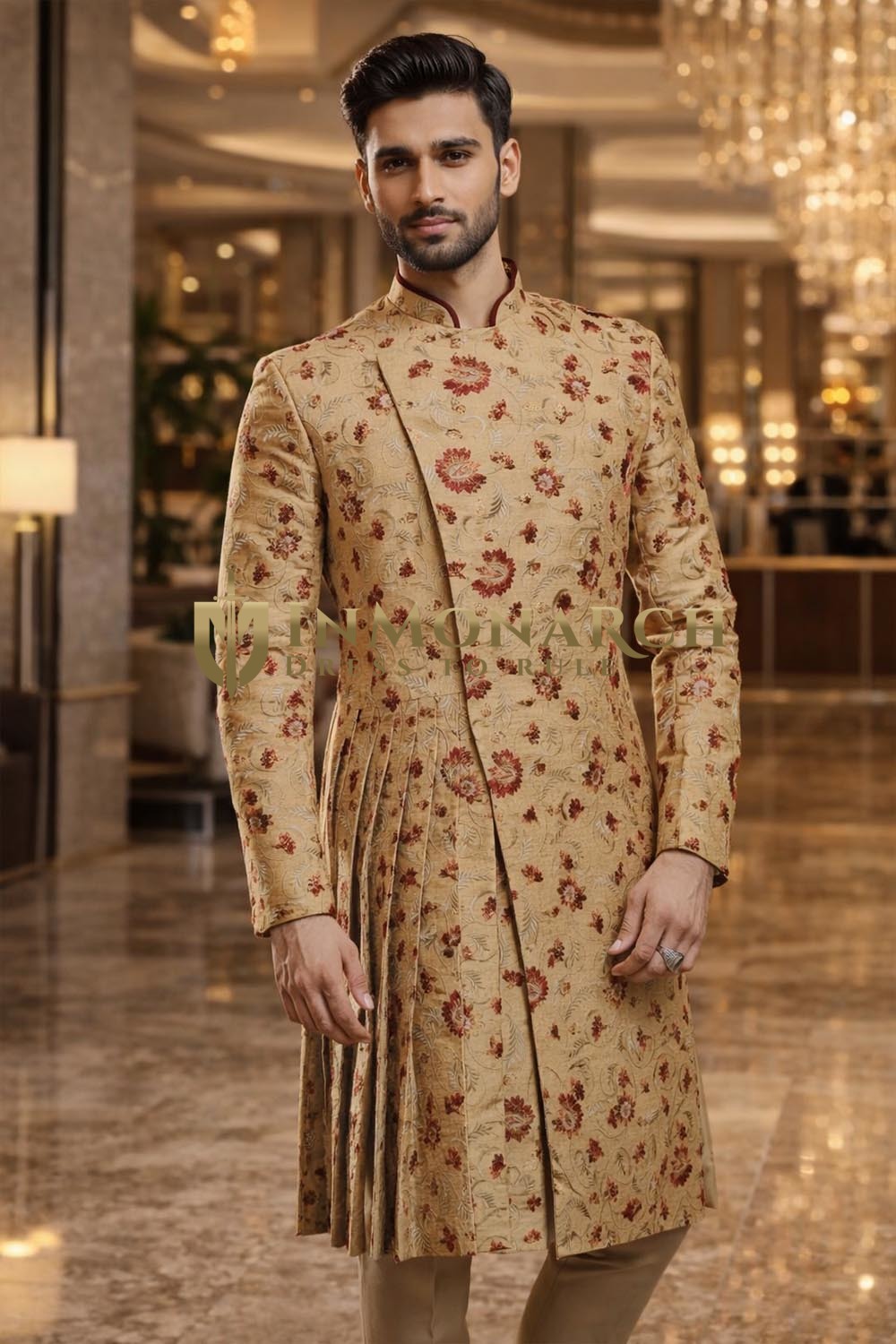 Indo-westliches Hochzeitsoutfit burlywood