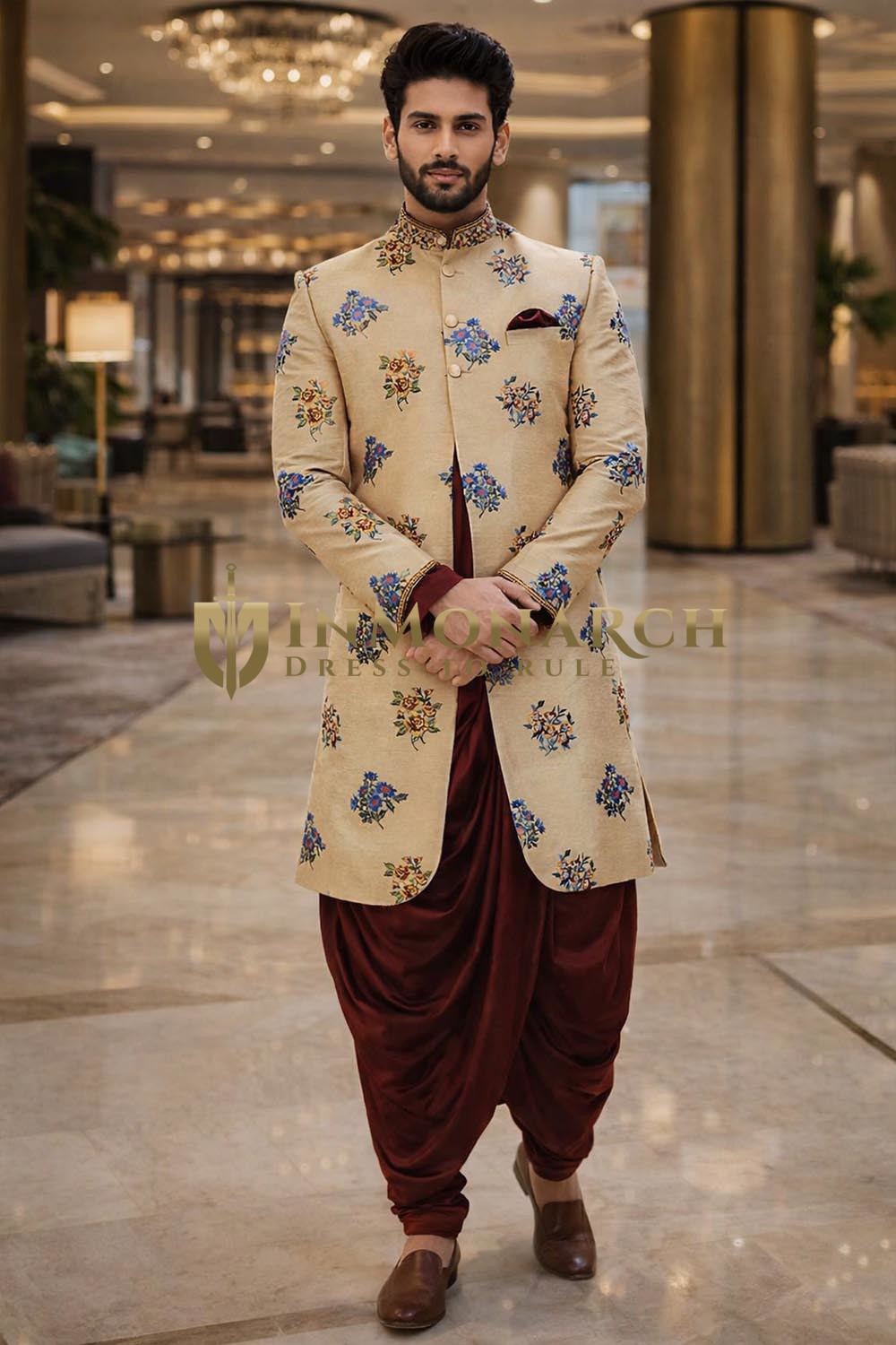 Sherwani de mariage brodé olive avec pyjama crème
