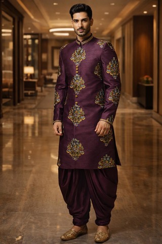Sherwani indowestern magenta bordado