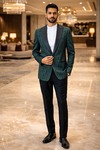 Blazer vert à col en satin noir