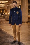 Blazer azul marino bordado bolsillo cuello nehru 5 botones