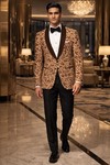 Blazer beige estampado marrón solapa satén