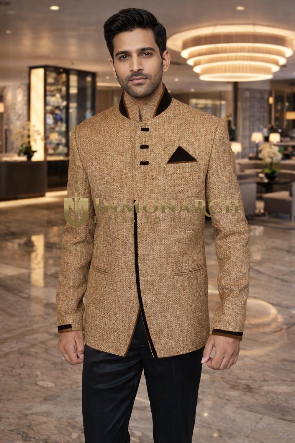 Traje Jodhpuri diseño ribete terciopelo