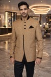 Traje Jodhpuri diseño ribete terciopelo